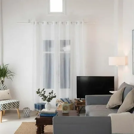 別荘 Elegant 2 Bd House With Shared Pool オルノス