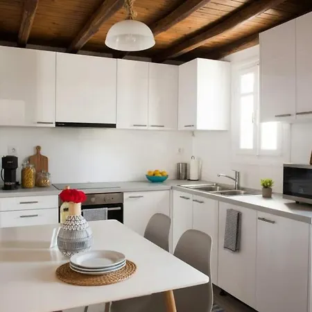 別荘 Elegant 2 Bd House With Shared Pool オルノス